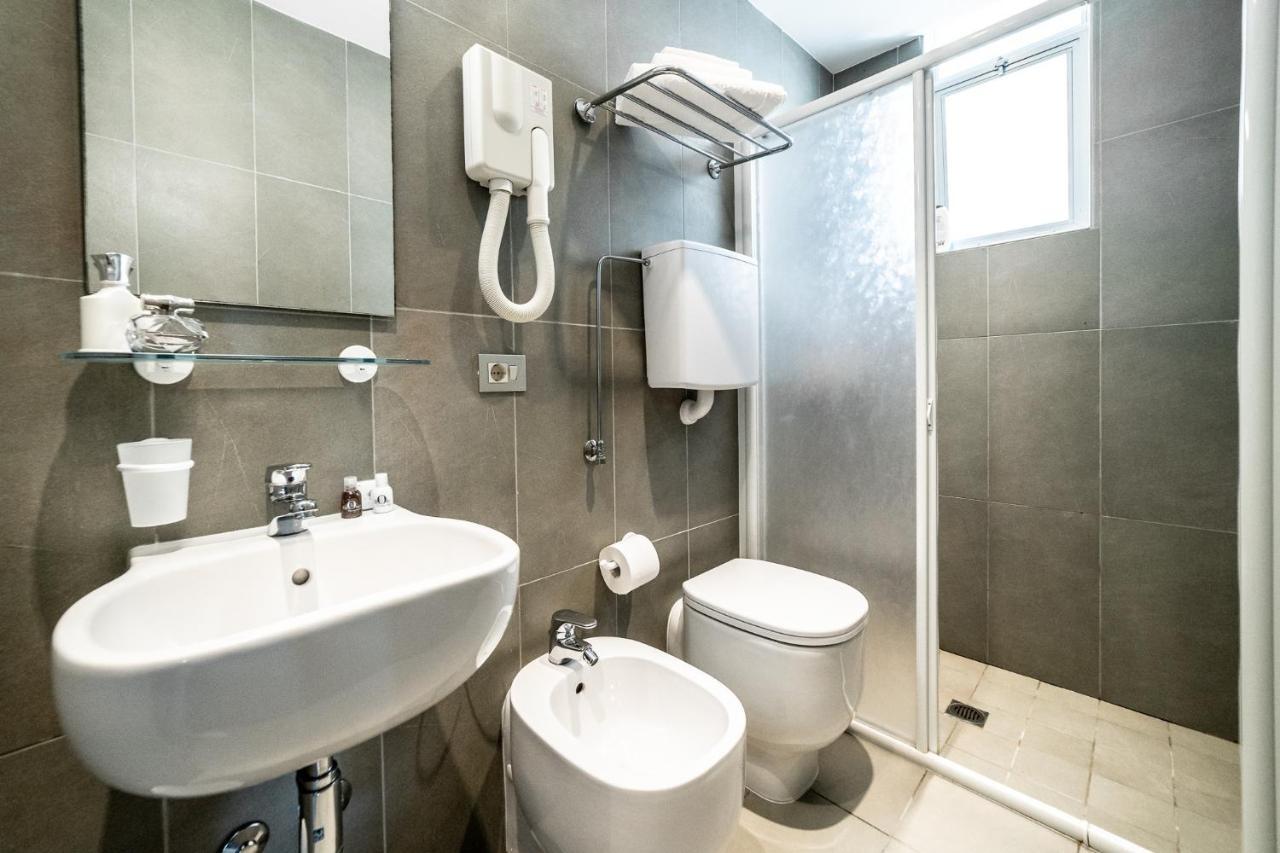 Hotel Columbia Bellaria-Igea Marina Eksteriør billede