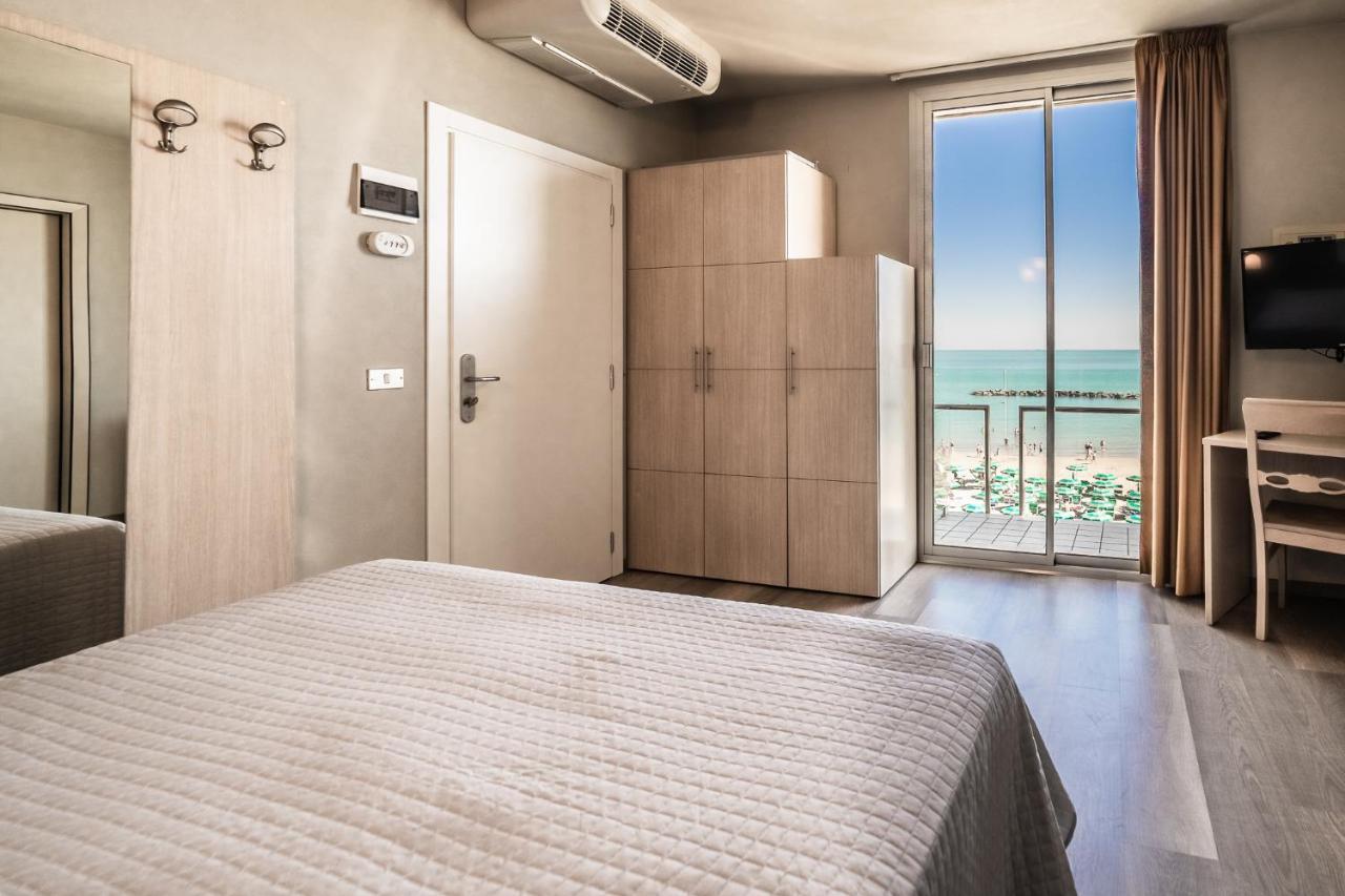 Hotel Columbia Bellaria-Igea Marina Eksteriør billede